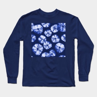 Shibori Kumo tie dye deep white dots over bright blue Long Sleeve T-Shirt